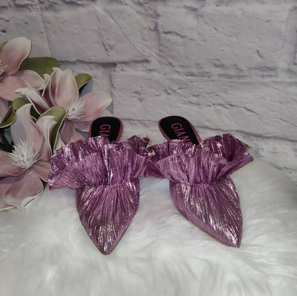 Gianni Bini Metallic Rossallio Pink Ruffles Kitty Heels - Picture 10 of 10